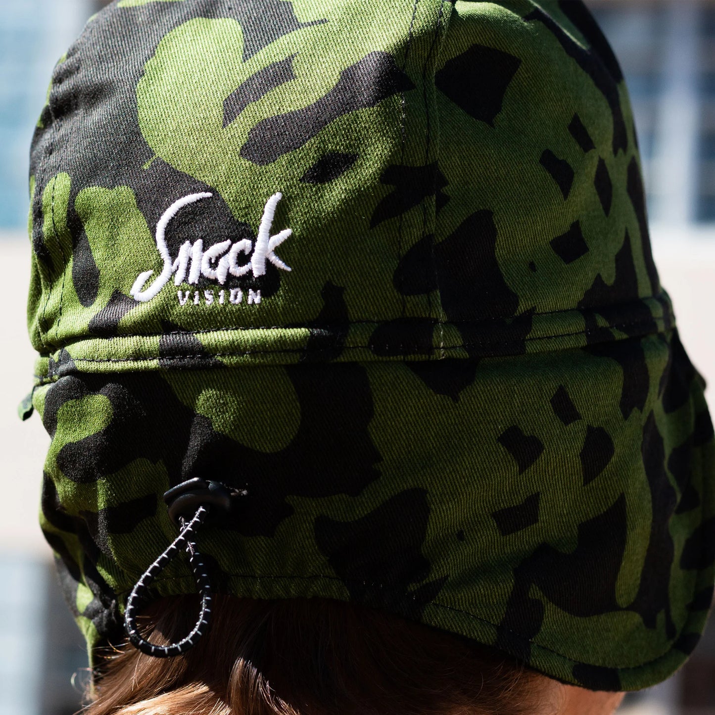 Snack Skateboard visionz reversible Trapper cap